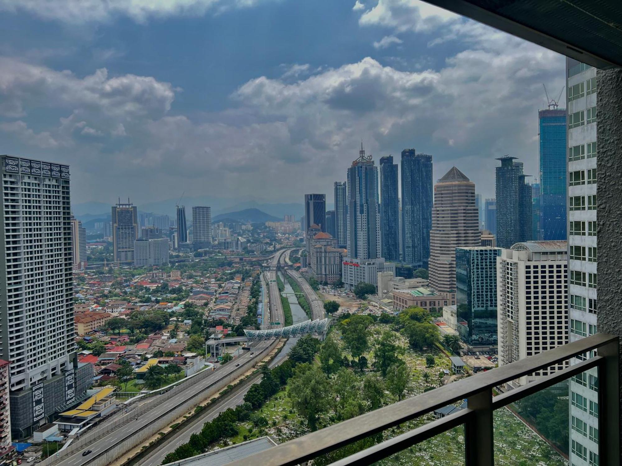 Summer Suites Klcc By Victorians Kuala Lumpur Esterno foto