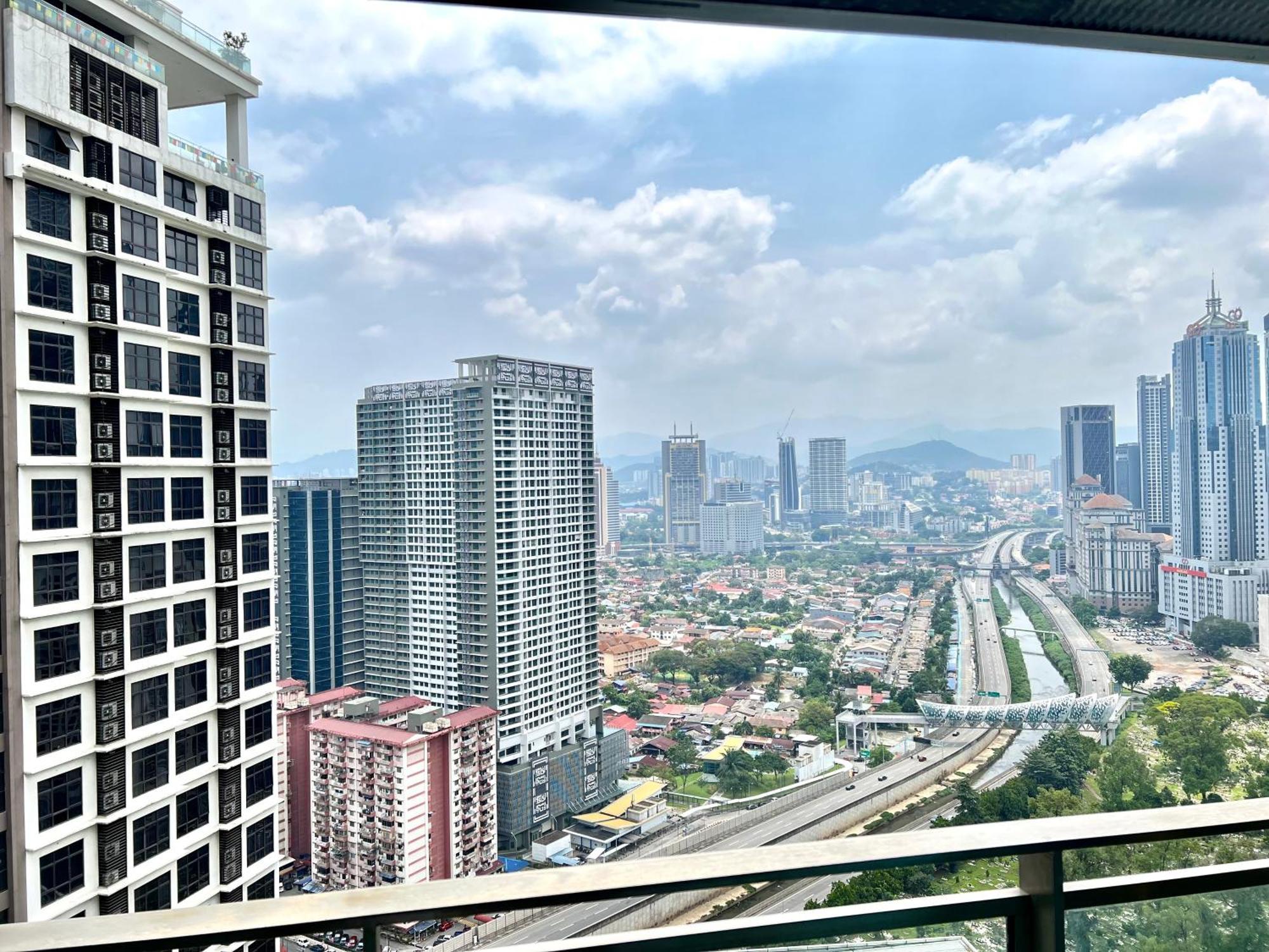 Summer Suites Klcc By Victorians Kuala Lumpur Esterno foto